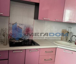 продам 3х комнатную квартиру в школьном