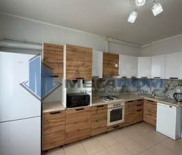 сдам 2-х комнатную квартиру по улице батурина 