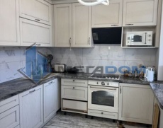 Продам дом чистеньком 277 м.кв.
