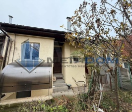 продам квартиру в центре на первой линии