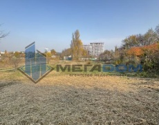 продам участок у озера