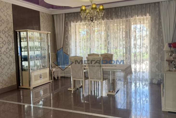 Продам дом с шикарной отделкой